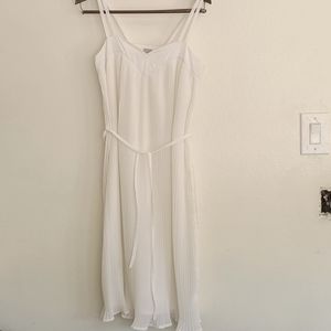 Fully lined 100% polyester ASOS dress.